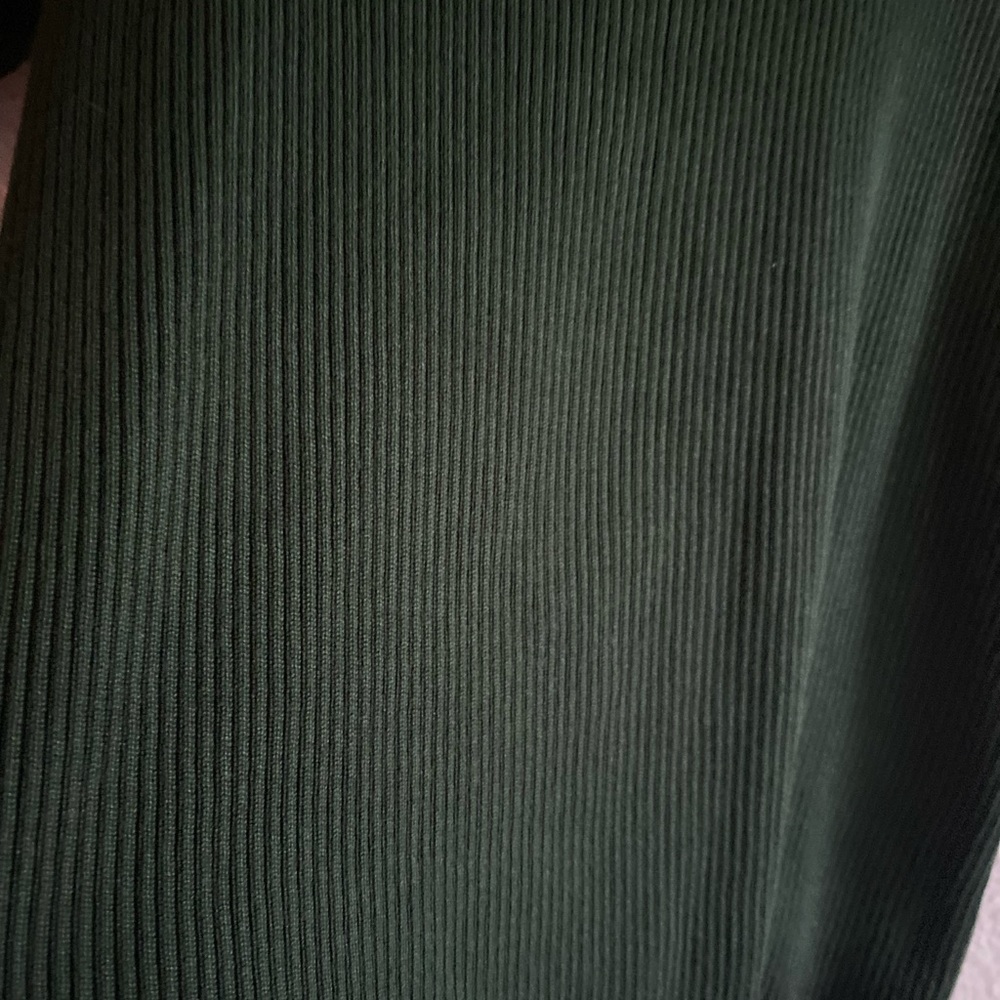 SALE Tahari Blouse Dark Green Ribbed Knit Puff Sleeve Stretchy Top Size M - Picture 5 of 8